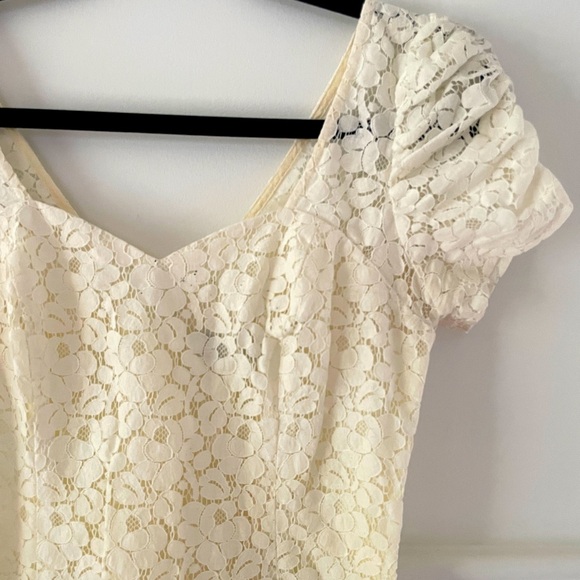 Lace Dress - Picture 2 of 4